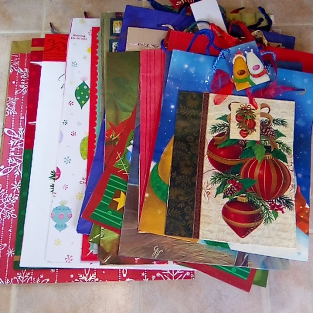Holiday Gift Bag Mystery 5‎ Pound Box